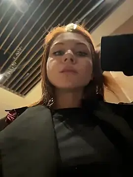 Stripchat Live Sex Cam of RosieSecret