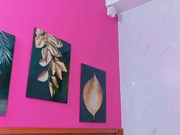 Stripchat Free Porn Cam of littlee_emilyy_
