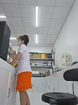 Stripchat Sex Cam of HinaLovely