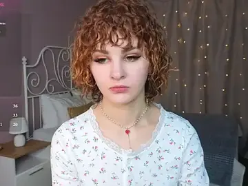 Stripchat Live Porn of Kira__Fluffy
