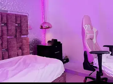 Stripchat Best live sex cam show of LunaPleasure