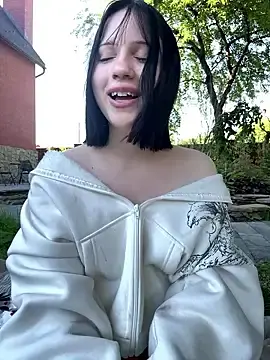 Stripchat Live Sex of YourLittleDevil