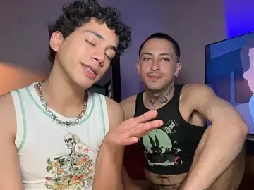 Stripchat Adult Webcam of Noah_and_Steven