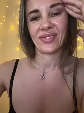 Stripchat Nude Webcam of LucieMack