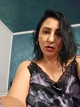 Stripchat Nude Webcam of OhhhLauraxx