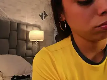 Stripchat Nude Webcam of CarolineFyre