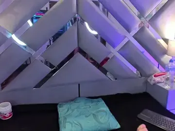 Stripchat Free Porn Cam of star_xmoonx