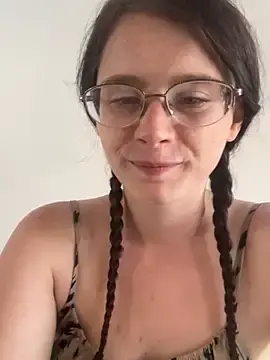 Stripchat Nude Webcam of raen001
