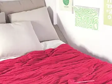 Stripchat Live Sex Cam of MaydaFoulk