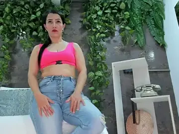 Stripchat Live Sex of emily_hunter12