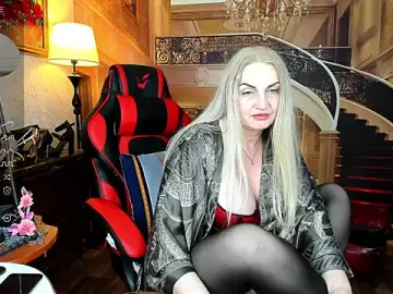 Stripchat Adult Webcams of Nina_Devillle