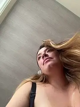 Stripchat Adult Webcam of valery_mora