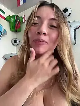 Stripchat Adult Webcam of valery_mora