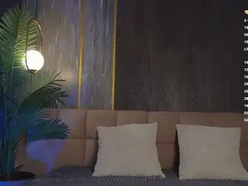 Stripchat Free Live Porn of LeslieMines