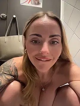 Stripchat Private Sex Chat of EmaSalis