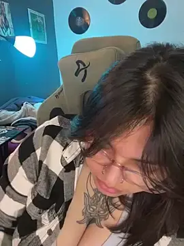 Stripchat Live Sex Cam of miacanela_xo