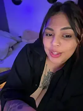 Stripchat Sex Cam of miacanela_xo