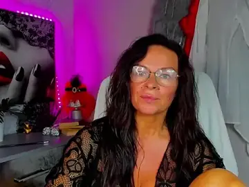 Stripchat Adult Video Chat of HelenLuxx