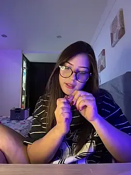 Stripchat Live Sex Cam of Zoe_Lennoxx