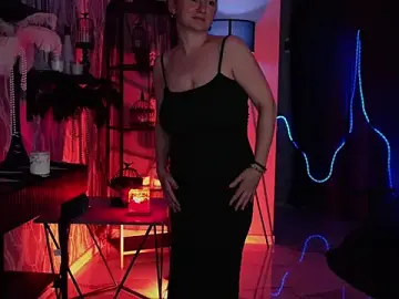 Stripchat Free Porn Cam of Golden_Dragon