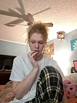 Stripchat Nude Webcam of MaddieBoo1