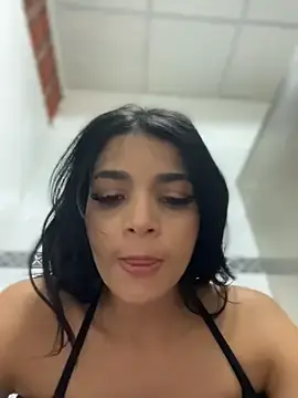 Stripchat Adult Webcam of ArieliciousXXX