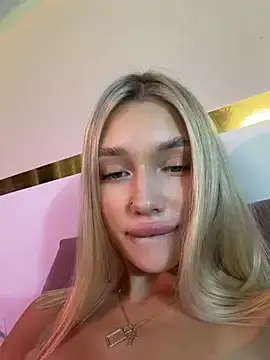Stripchat Sex Cam of Alisa-Wet