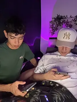 Stripchat Sex Cam of Poison_Boys