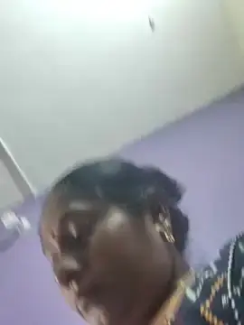Stripchat Live Porn of yamini1431