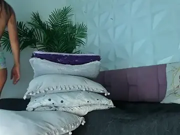 Stripchat Free Live Porn of Hellen_Sky