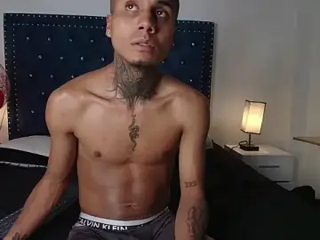 Stripchat Best Webcam of Damian_and_roxanne