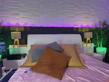 Stripchat Free Porn Cam of LunahMiller