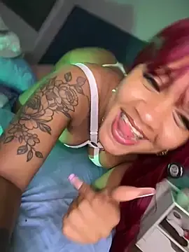Stripchat Best live sex cam show of riri_brunnete