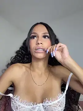 Stripchat Nude Webcam of Miaa_love6969
