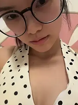 Stripchat Free Porn Cam of yanzi520