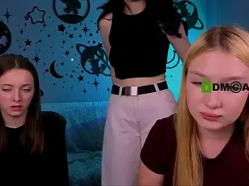 Stripchat Free Porn Cam of playful_sophie