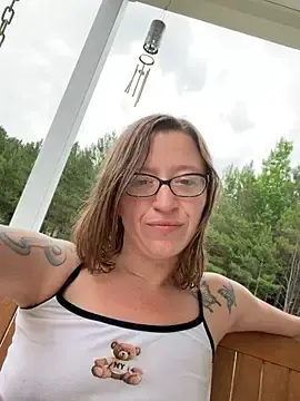 Stripchat Watch Live Sex Cams of WildflowerAndThorn