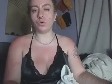 Stripchat Best live sex cam show of DollPhanie