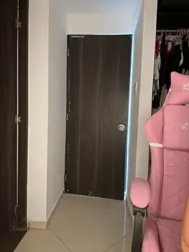 Stripchat Live Sex Cam of jailyncam_