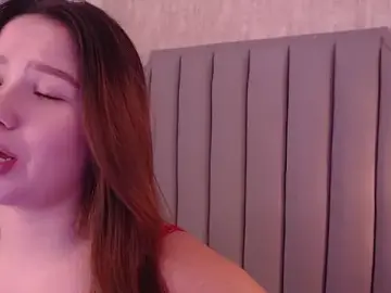 Stripchat Sex Cam of Roxie-Summers11