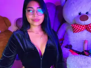 Stripchat Free Porn Cam of Pocahontascute_33