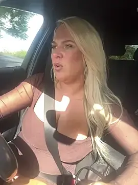 Stripchat Live Porn of Bustyblondebabe32