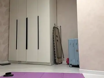 Stripchat Live Sex Cam of FizzingCatty