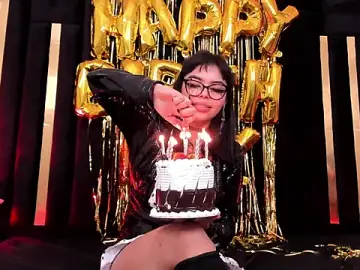 Stripchat Watch Live Sex Cams of Nyveth