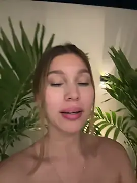 Stripchat Adult Webcam of Nikii__