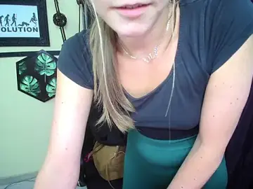 Stripchat Sex Chat of EmillyPlay