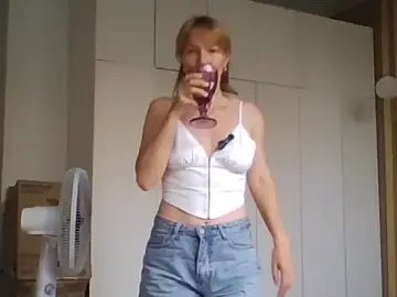 Stripchat Free Porn Cam of Deloriada