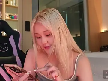 Stripchat Sex Chat of hyun_chia