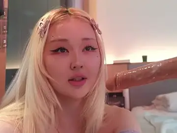 Stripchat Live Sex Cam of hyun_chia
