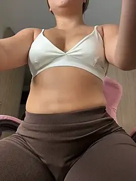 Stripchat Live Porn of lunablossom_